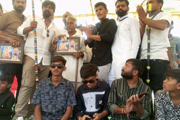 भाई दूज के उपलक्ष्य मे हुआ पाड़ा दंगल; बजरंगी ने दी अंगद को मात
